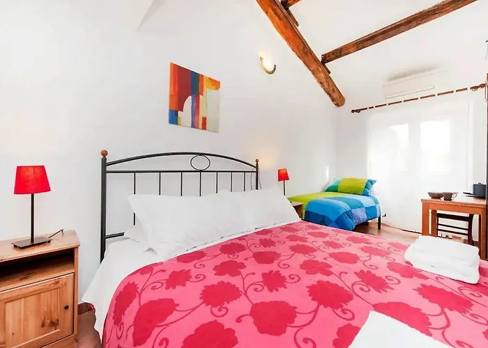 Sixtythree Bed and Breakfast